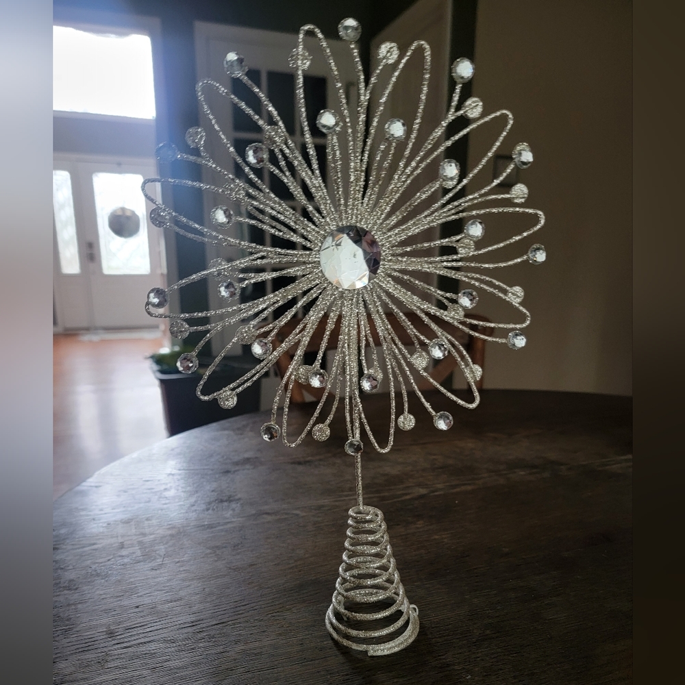 Star Christmas Tree Topper - Picture 2 of 4